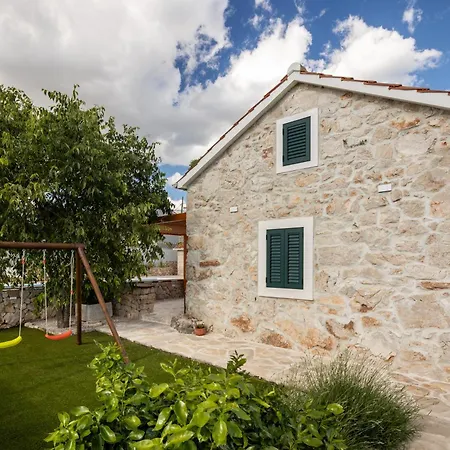 Casa Di Perla Villa *