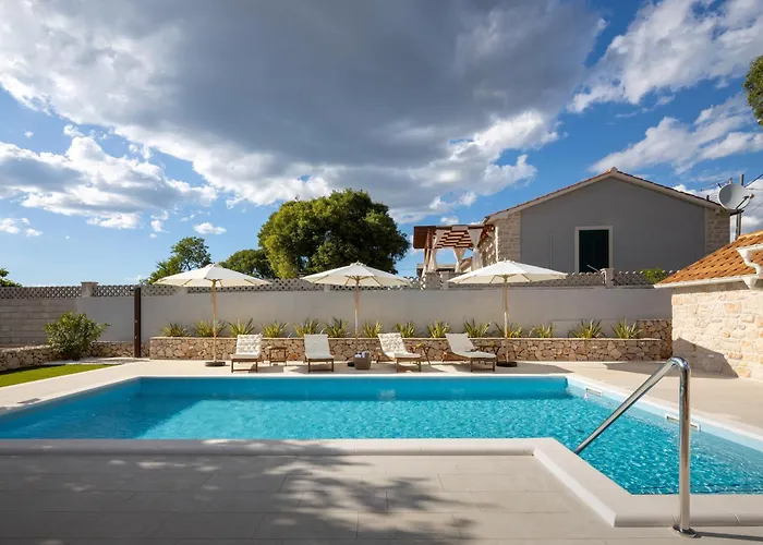 Casa Di Perla Villa *